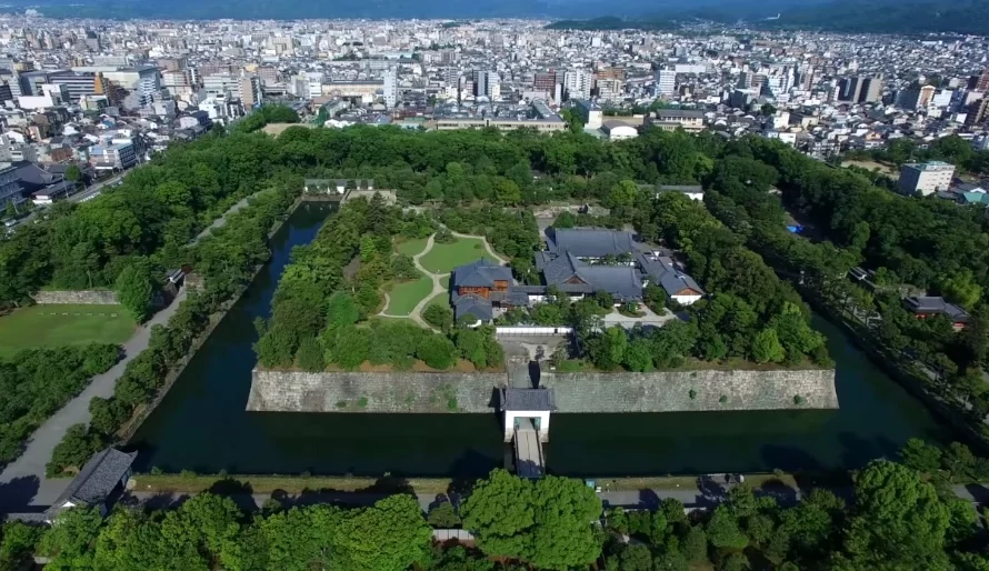 Complejo del castillo de Nijo en Kioto, Japón