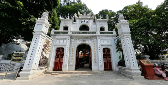 templo Quan Thanh hanoi